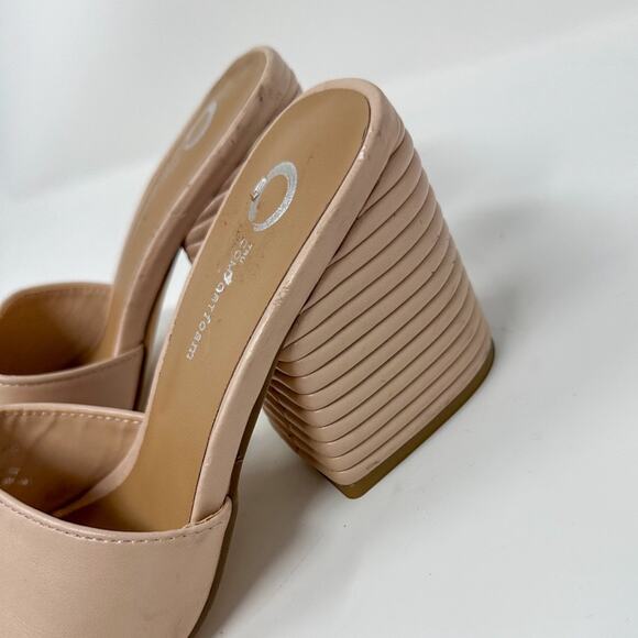 NEW Journee Collection Tru Comfort Foam Leslee Block Heel Size 6.5 MSRP $90 - Picture 5 of 11